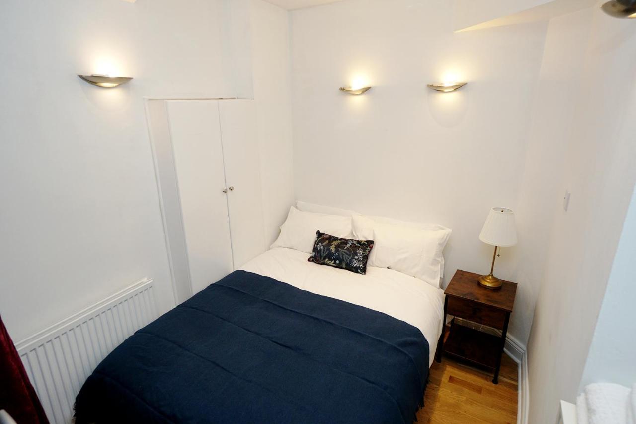 Cozy Retreat By Aresti Hotels London Bagian luar foto